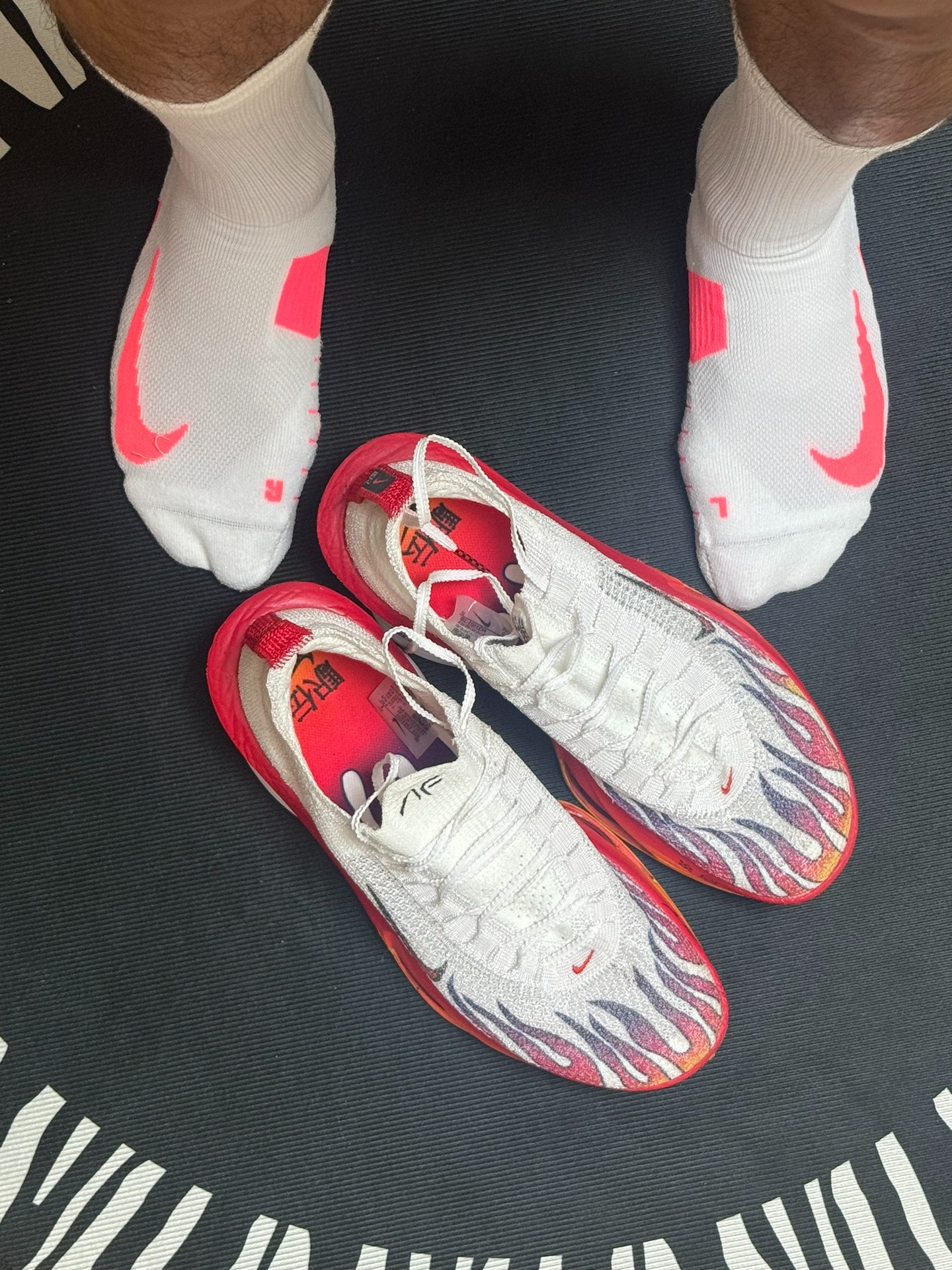 나이키 에어 줌 알파플라이 넥스트% 3 프리미엄 화이트 하바네로 레드 HQ3501-100 photo review