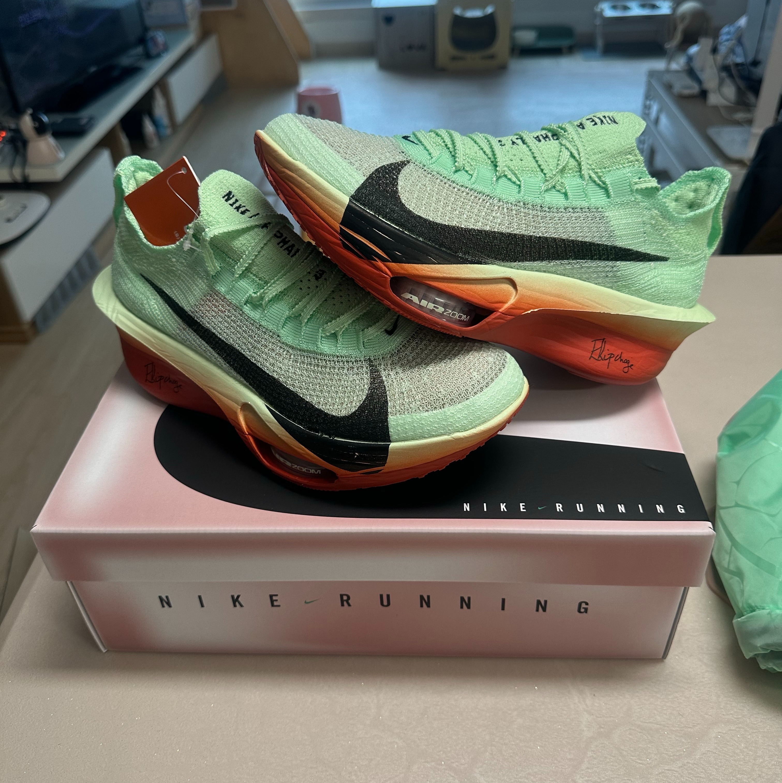 【Kipchoge/독점 배색】나이키 에어 줌 알파플라이 넥스트% 3 엘리우드 킵초게 HJ7041-300 photo review