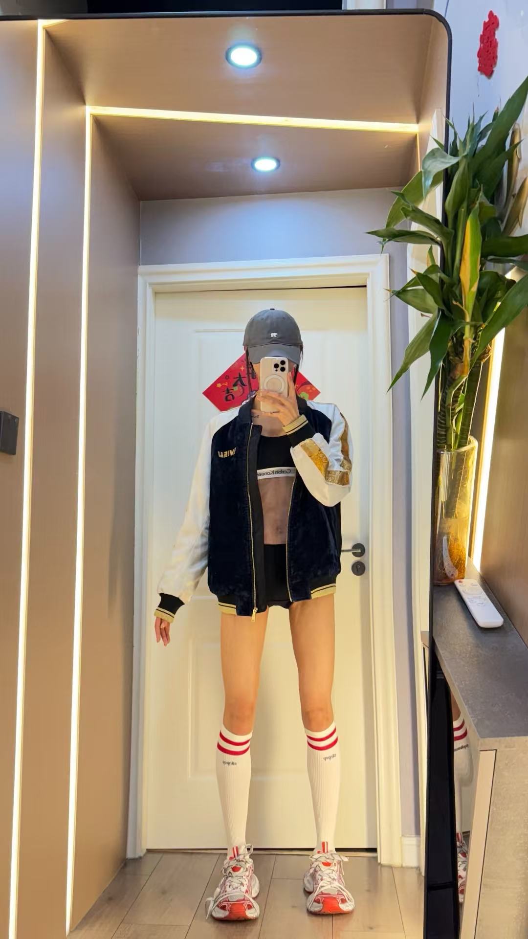 발렌시아가 3XL 스니커즈 화이트 레드 734734W3XL29060 photo review