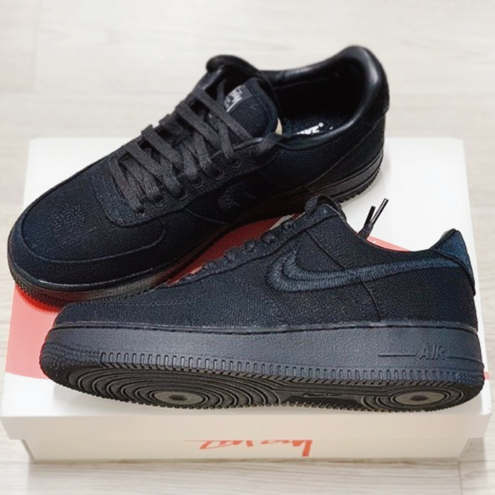 나이키 x 스투시 에어포스 1 로우 트리플 블랙 CZ9084-001 photo review