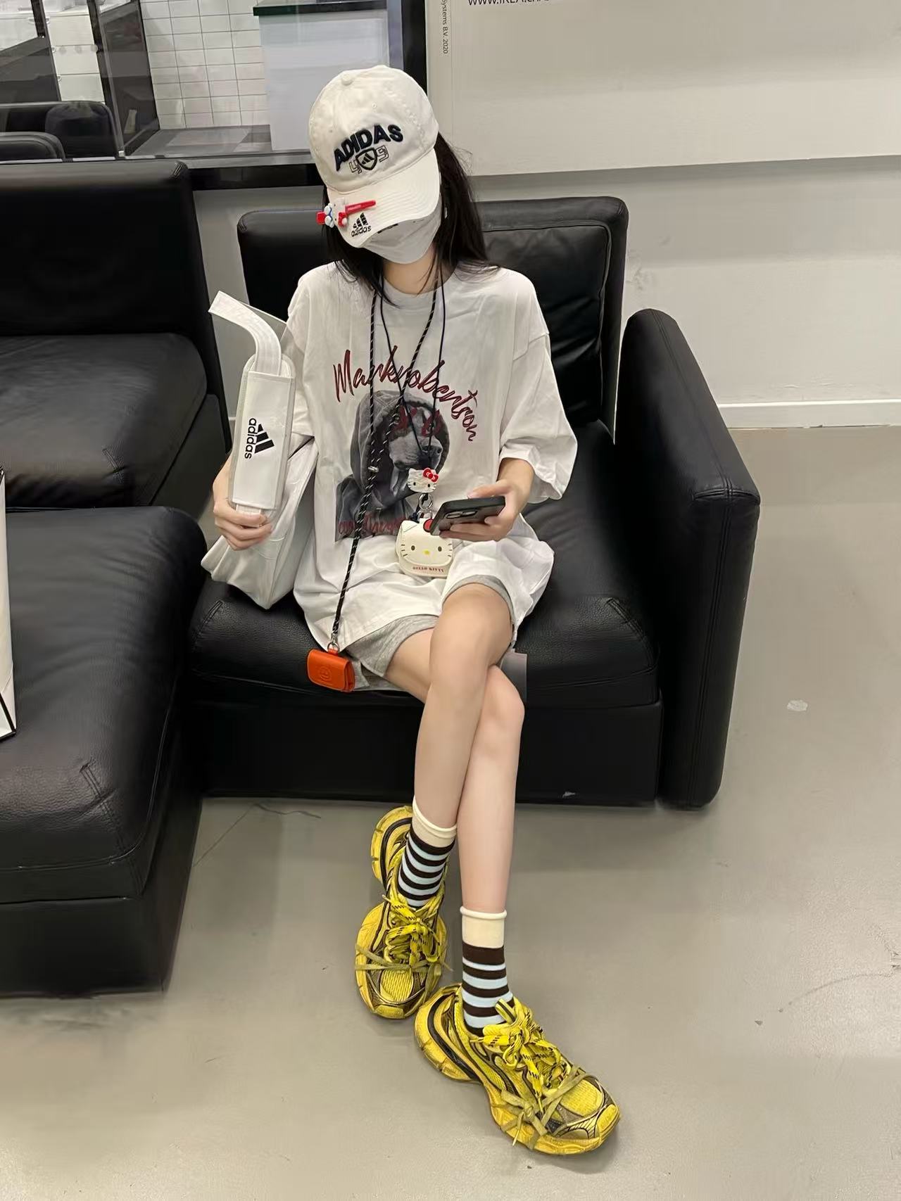 발렌시아가 3XL 스니커즈 옐로우 블랙 734734W3XL27010 photo review
